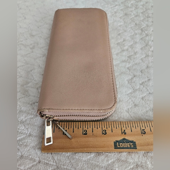 🖤3/$15 A New Day Wallet - Picture 7 of 8